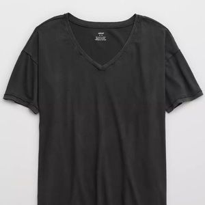 aerie real soft black v neck t shirt - size XL